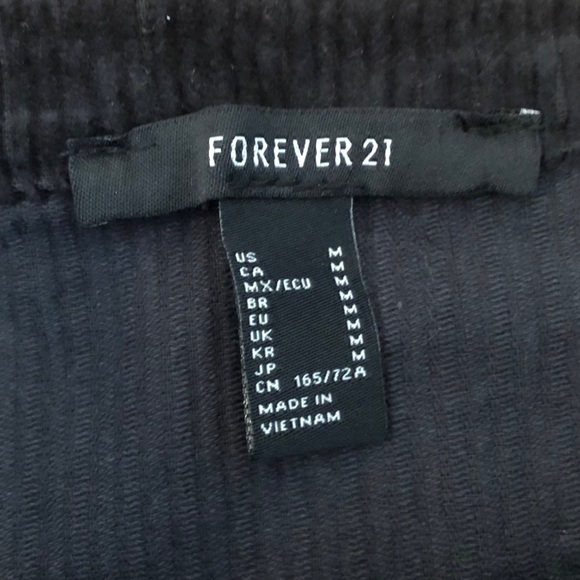 Forever 21 short skirt black with buttons - Picture 3 of 4